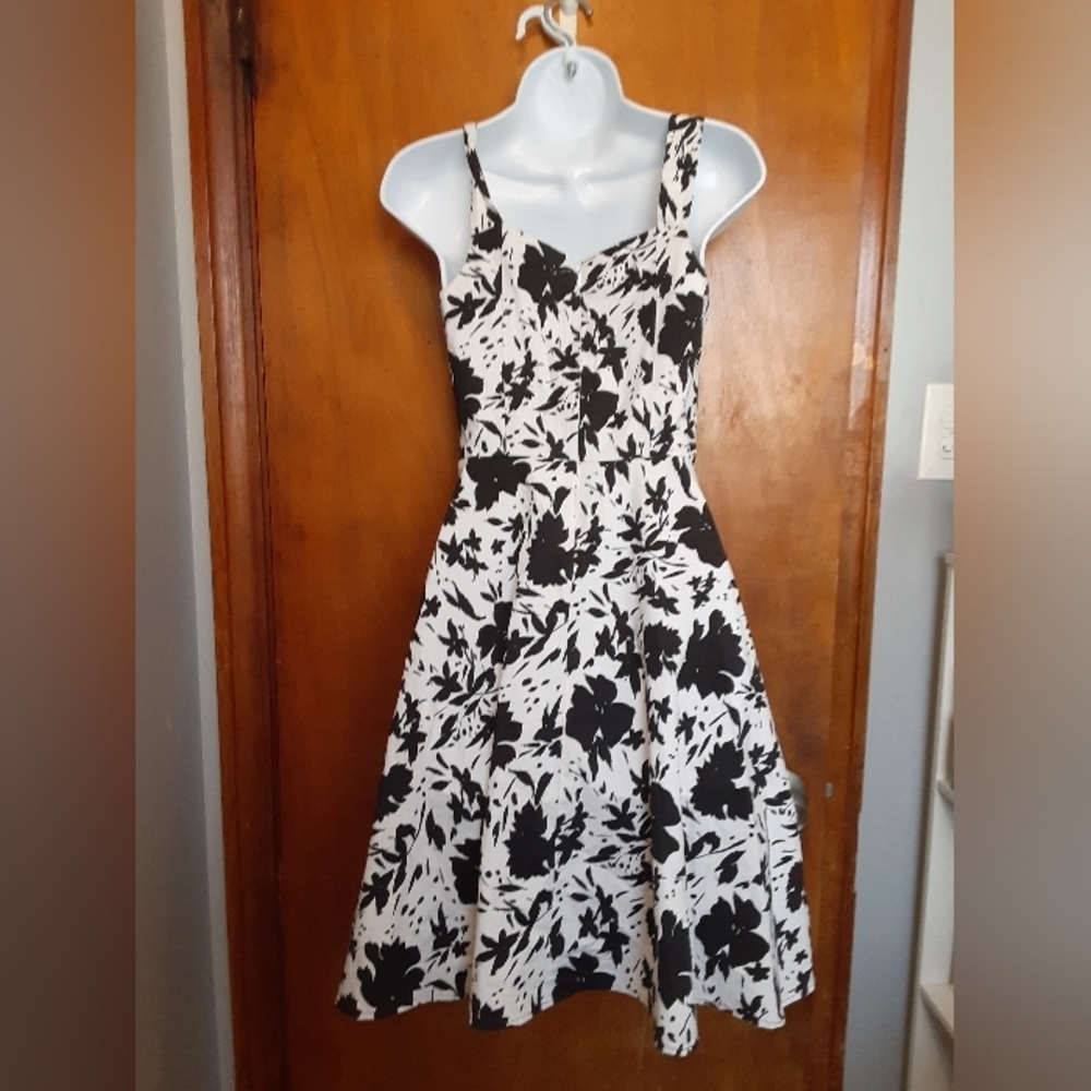 Up Front Dress - Picture 5 of 6